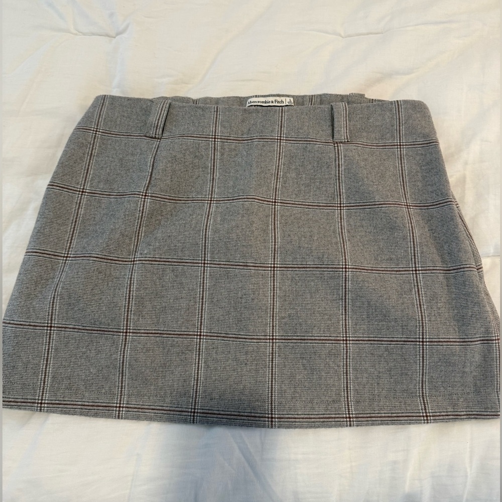 Abercrombie skort size L worn once